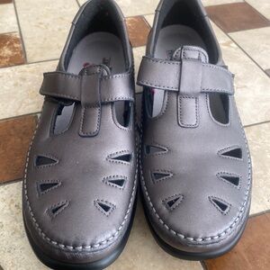 SAS Tripad Comfort Roamer Santolina fisherman Slip On Loafer Shoes  8 Slim